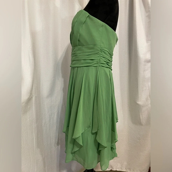 David’s Bridal Green Ruffled Strapless Dress Size 10 - Picture 3 of 8